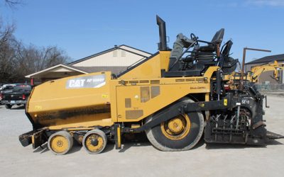 2017 CATERPILLAR AP-1000F